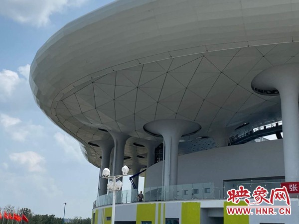 打造城市新夜景 鄭州再添一座頂級網球場館