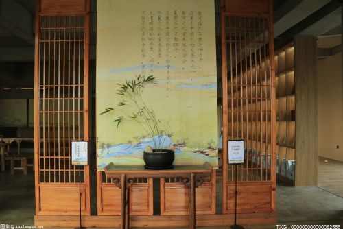 客廳裝飾畫有什么講？這些家庭裝修要注意